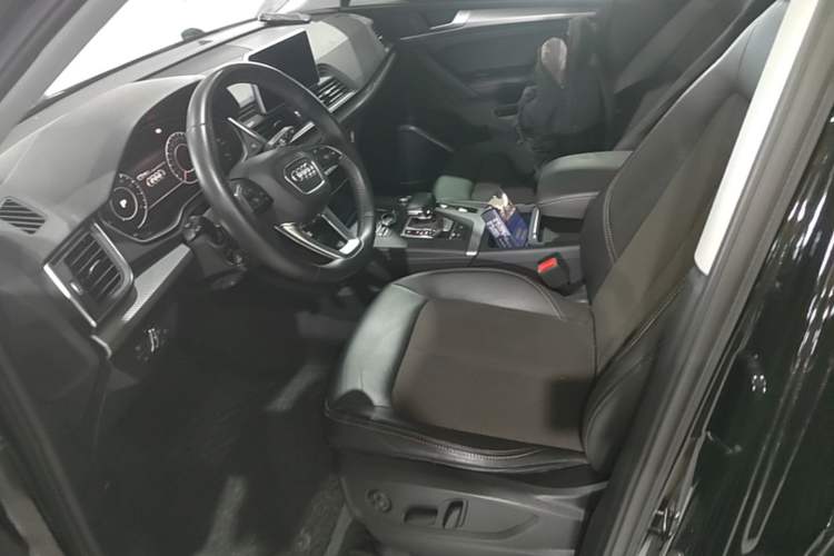 Used Audi Q5L 2018 45 TFSI Prestige Fashion Edition China VI Emission Standard Left Front Seat