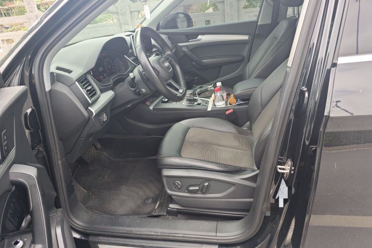 Used Audi Q5L 2018 40 TFSI Prestige Fashion Edition China VI Left Front Seat