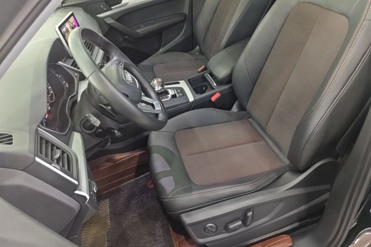 Used Audi Q5L 2018 40 TFSI Prestige Fashion Edition China VI Left Front Seat