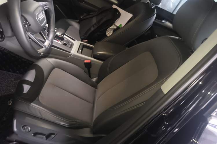 Used Audi Q5L 2018 40 TFSI Prestige Fashion Edition China VI Left Front Seat