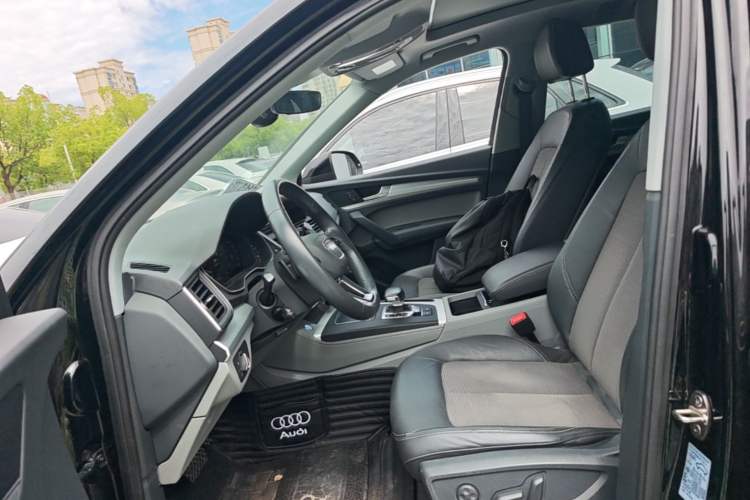 Used Audi Q5L 2018 40 TFSI Prestige Fashion Edition China VI Left Front Seat