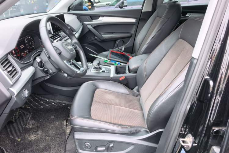 Used Audi Q5L 2018 40 TFSI Prestige Fashion Edition China VI Left Front Seat