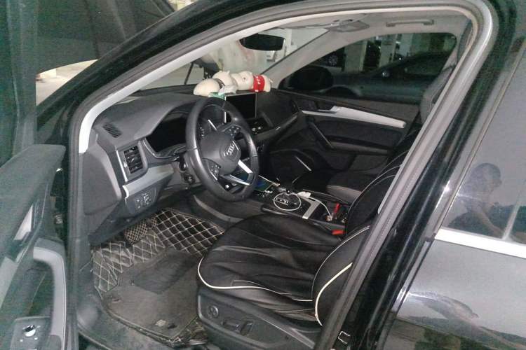 Used Audi Q5L 2018 40 TFSI Prestige Fashion Edition China V Left Front Seat