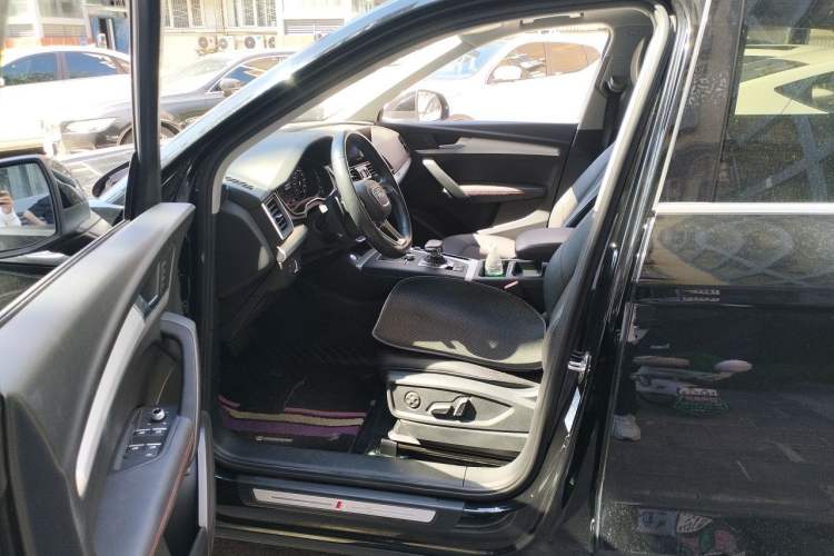 Used Audi Q5L 2018 40 TFSI Prestige Fashion Edition China V Left Front Seat