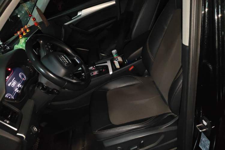 Used Audi Q5L 2018 40 TFSI Prestige Fashion Edition China VI Left Front Seat