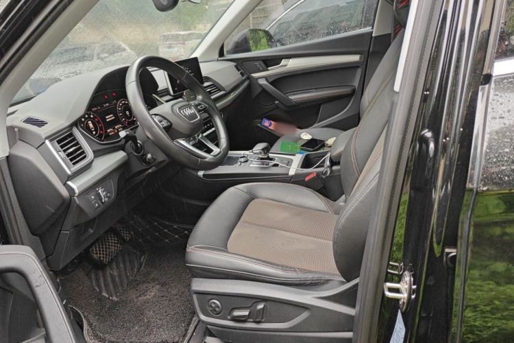 Used Audi Q5L 2018 40 TFSI Prestige Fashion Edition China VI Left Front Seat