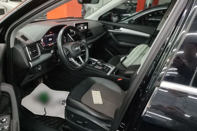 Used Audi Q5L 2018 40 TFSI Prestige Fashion Edition China VI Left Front Seat