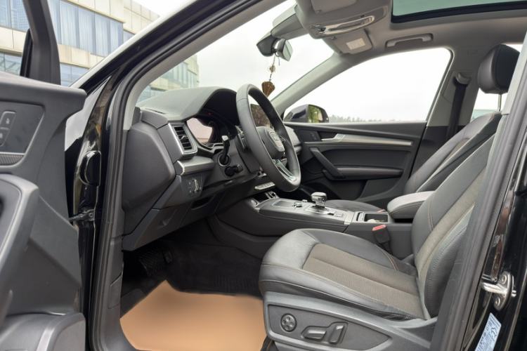 Used Audi Q5L 2018 45 TFSI Prestige Fashion Edition China VI Emission Standard Left Front Seat