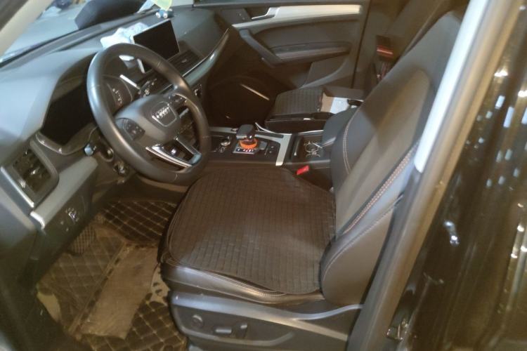Used Audi Q5L 2018 40 TFSI Prestige Fashion Edition China VI Left Front Seat