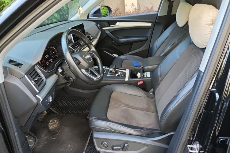 Used Audi Q5L 2018 40 TFSI Prestige Fashion Edition China VI Left Front Seat