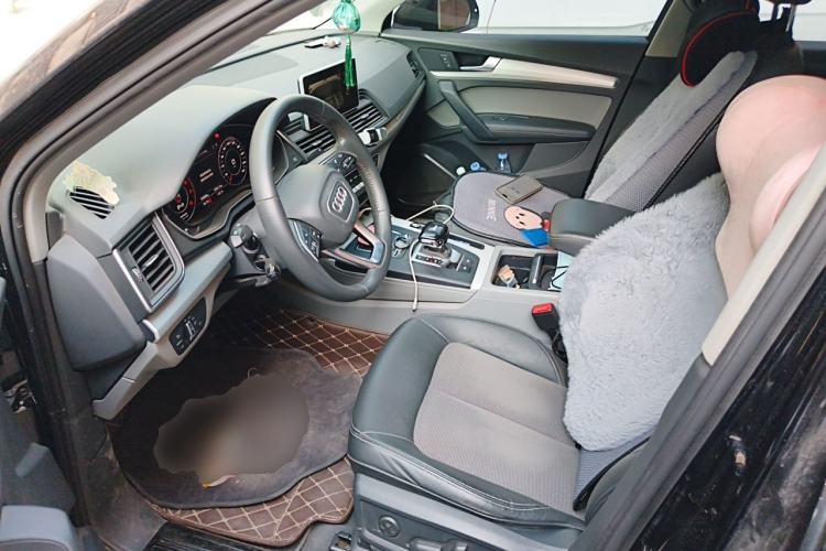 Used Audi Q5L 2018 40 TFSI Prestige Fashion Edition China VI Left Front Seat