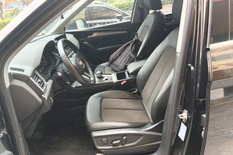 Used Audi Q5L 2018 45 TFSI Prestige Fashion Edition China VI Emission Standard Left Front Seat