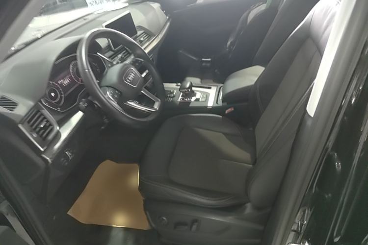 Used Audi Q5L 2018 45 TFSI Prestige Fashion Edition China VI Emission Standard Left Front Seat