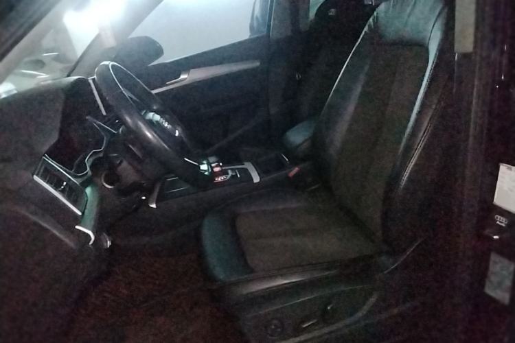 Used Audi Q5L 2018 40 TFSI Prestige Fashion Edition China VI Left Front Seat