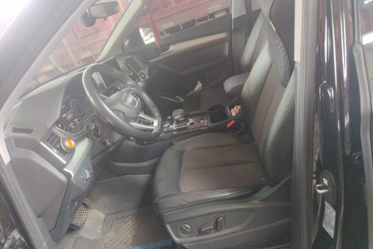 Used Audi Q5L 2018 40 TFSI Prestige Fashion Edition China VI Left Front Seat
