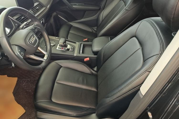 Used Audi Q5L 2018 40 TFSI Prestige Edition China VI Emission Standard Left Front Seat