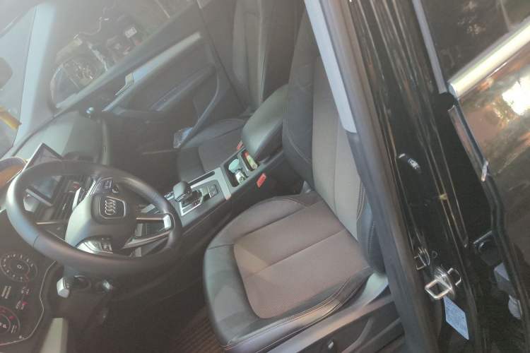 Used Audi Q5L 2018 40 TFSI Prestige Fashion Edition China V Left Front Seat
