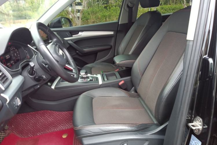 Used Audi Q5L 2018 40 TFSI Prestige Fashion Edition China VI Left Front Seat