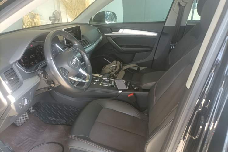 Used Audi Q5L 2018 40 TFSI Prestige Fashion Edition China V Left Front Seat