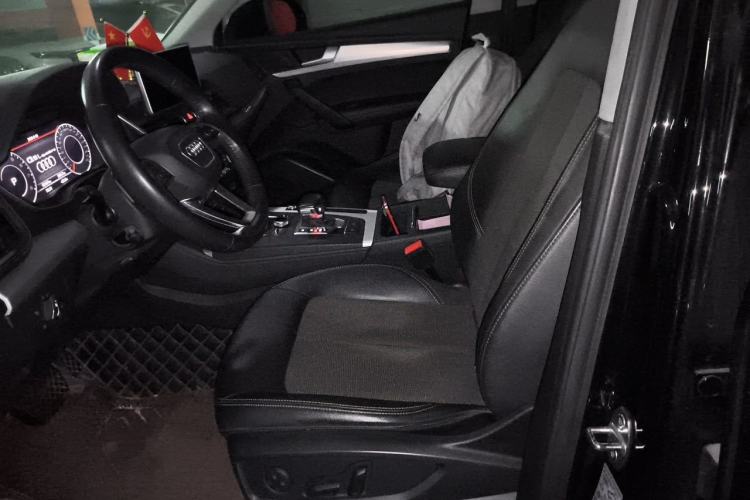 Used Audi Q5L 2018 40 TFSI Prestige Fashion Edition China VI Left Front Seat