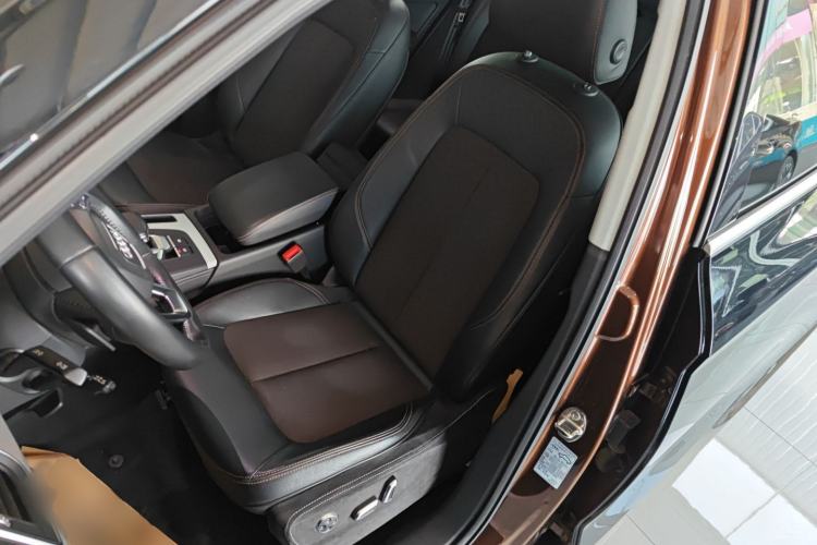 Used Audi Q5L 2018 40 TFSI Prestige Fashion Edition China V Left Front Seat