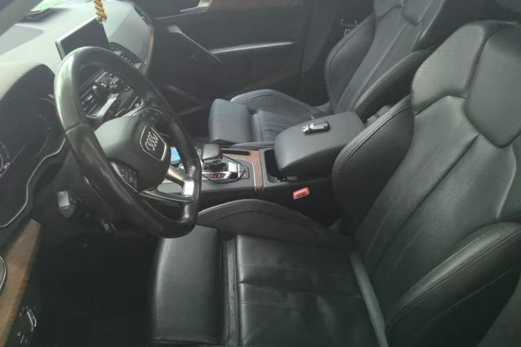 Used Audi Q5L 2018 45 TFSI Prestige Luxury Sport Model China VI Emission Standard Left Front Seat