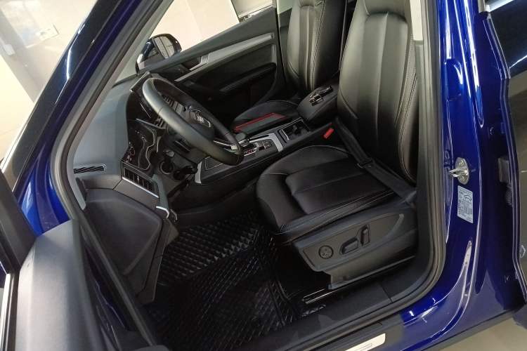 Used Audi Q5L 2018 40 TFSI Prestige Fashion Edition China V Left Front Seat