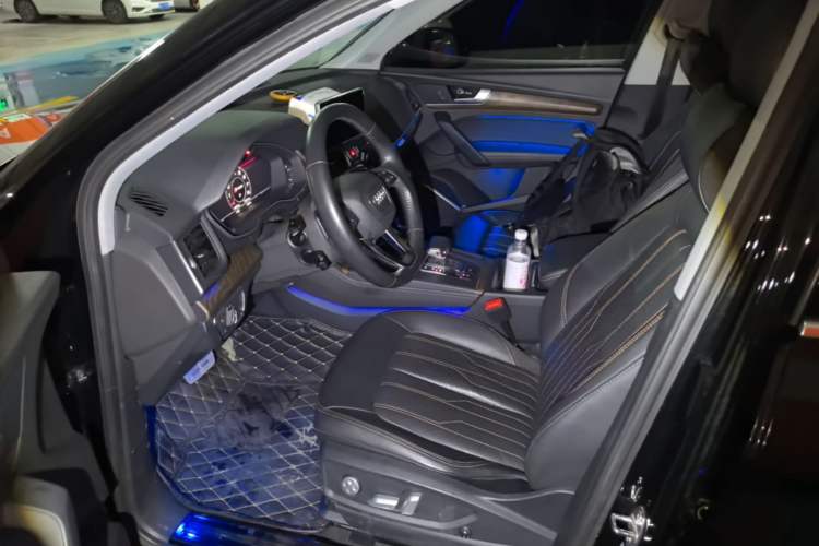 Used Audi Q5L 2018 40 TFSI Prestige Fashion Edition China VI Left Front Seat