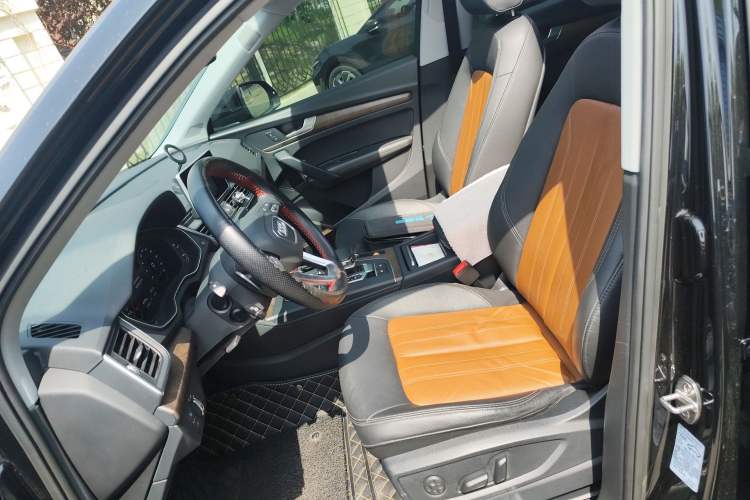 Used Audi Q5L 2018 45 TFSI Prestige Elegant Edition China VI Left Front Seat