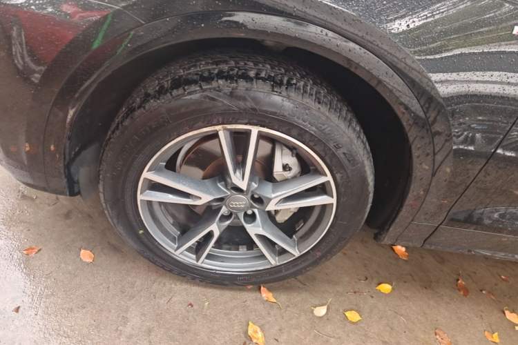 Used Audi Q5L 2018 40 TFSI Prestige Fashion Edition China VI Left Front Wheel Hub