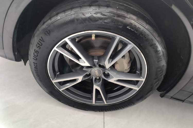 Used Audi Q5L 2018 45 TFSI Prestige Fashion Edition China VI Emission Standard Left Front Wheel Hub