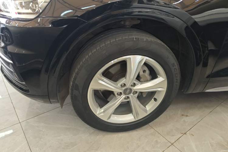 Used Audi Q5L 2018 40 TFSI Prestige Edition China VI Emission Standard Left Front Wheel Hub