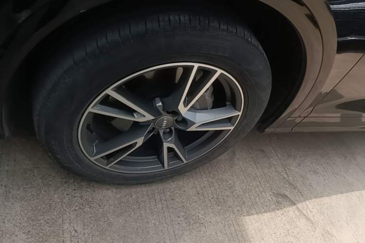 Used Audi Q5L 2018 40 TFSI Prestige Fashion Edition China VI Left Front Wheel Hub