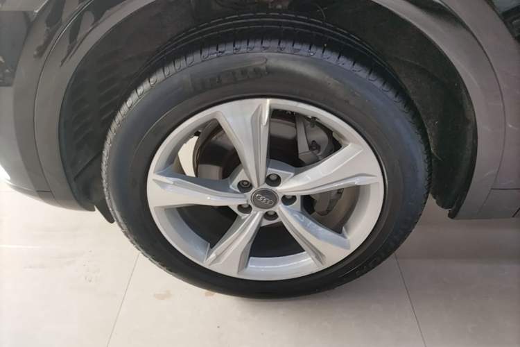 Used Audi Q5L 2018 40 TFSI Prestige Edition China V Left Front Wheel Hub