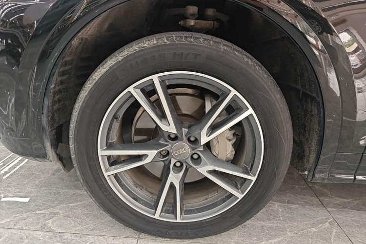 Used Audi Q5L 2018 45 TFSI Prestige Fashion Edition China VI Emission Standard Left Front Wheel Hub