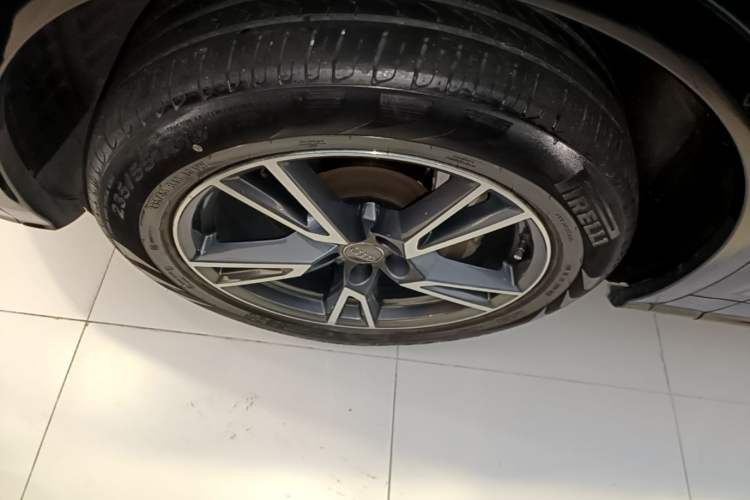 Used Audi Q5L 2018 40 TFSI Prestige Fashion Edition China V Left Front Wheel Hub