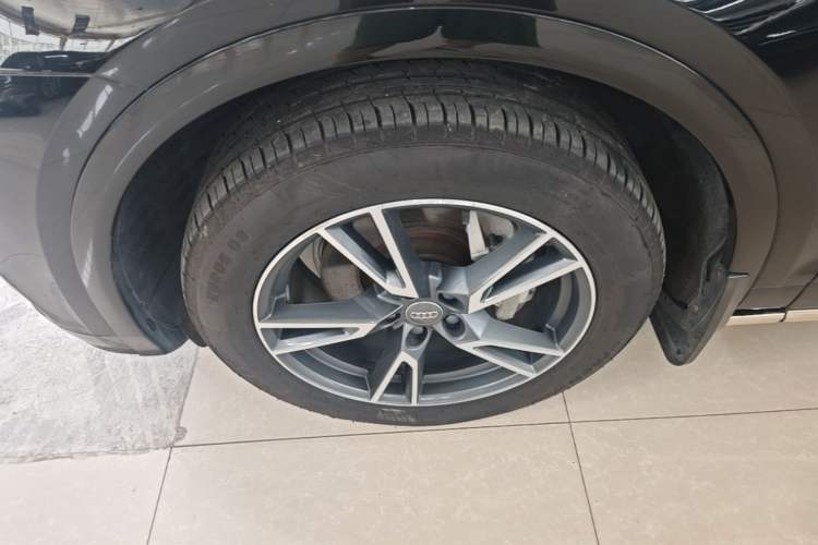 Used Audi Q5L 2018 40 TFSI Prestige Fashion Edition China VI Left Front Wheel Hub