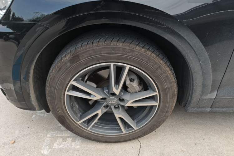 Used Audi Q5L 2018 40 TFSI Prestige Fashion Edition China VI Left Front Wheel Hub