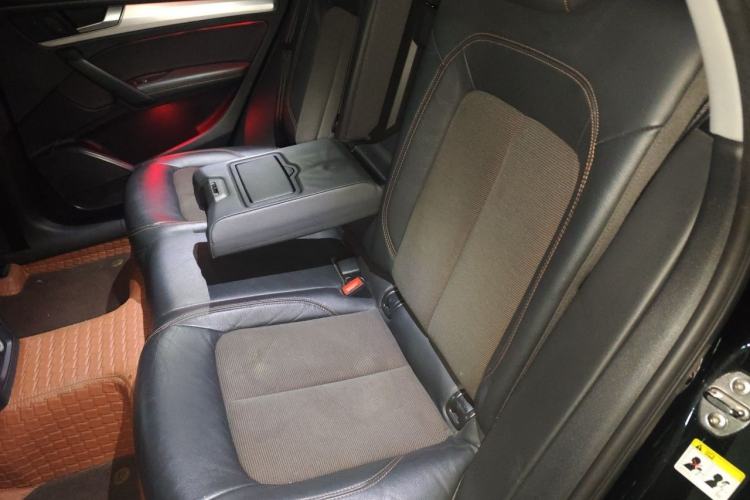 Used Audi Q5L 2018 40 TFSI Prestige Fashion Edition China VI Left Rear Seat
