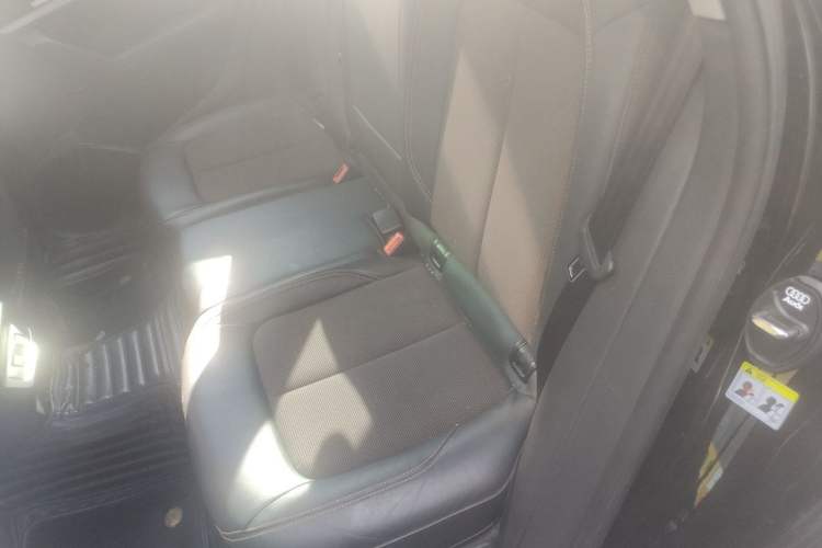 Used Audi Q5L 2018 40 TFSI Prestige Fashion Edition China V Left Rear Seat