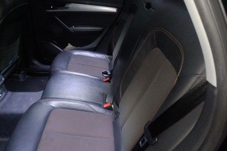 Used Audi Q5L 2018 40 TFSI Prestige Fashion Edition China VI Left Rear Seat