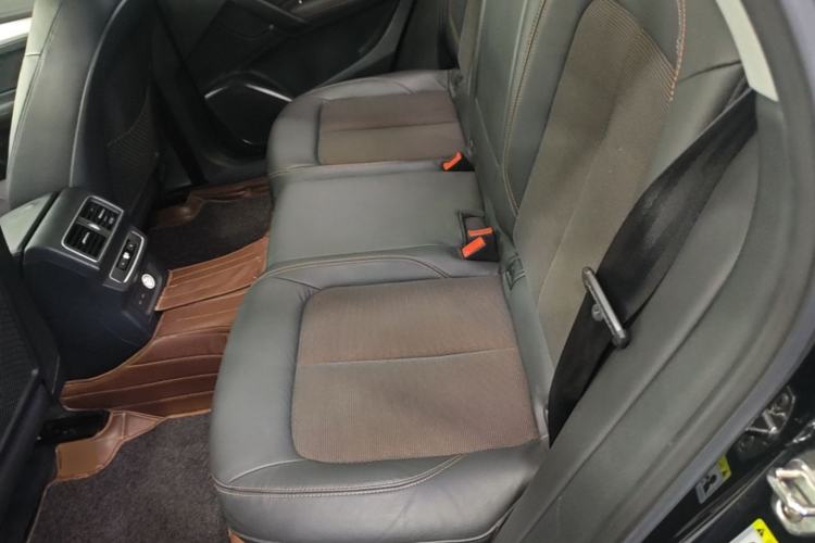 Used Audi Q5L 2018 40 TFSI Prestige Fashion Edition China VI Left Rear Seat