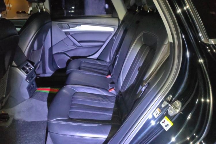 Used Audi Q5L 2018 40 TFSI Prestige Fashion Edition China VI Left Rear Seat