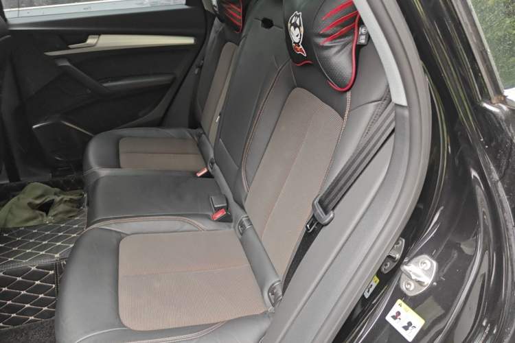Used Audi Q5L 2018 40 TFSI Prestige Fashion Edition China VI Left Rear Seat