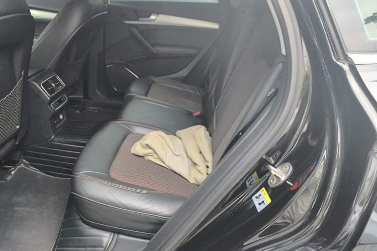 Used Audi Q5L 2018 40 TFSI Prestige Fashion Edition China V Left Rear Seat