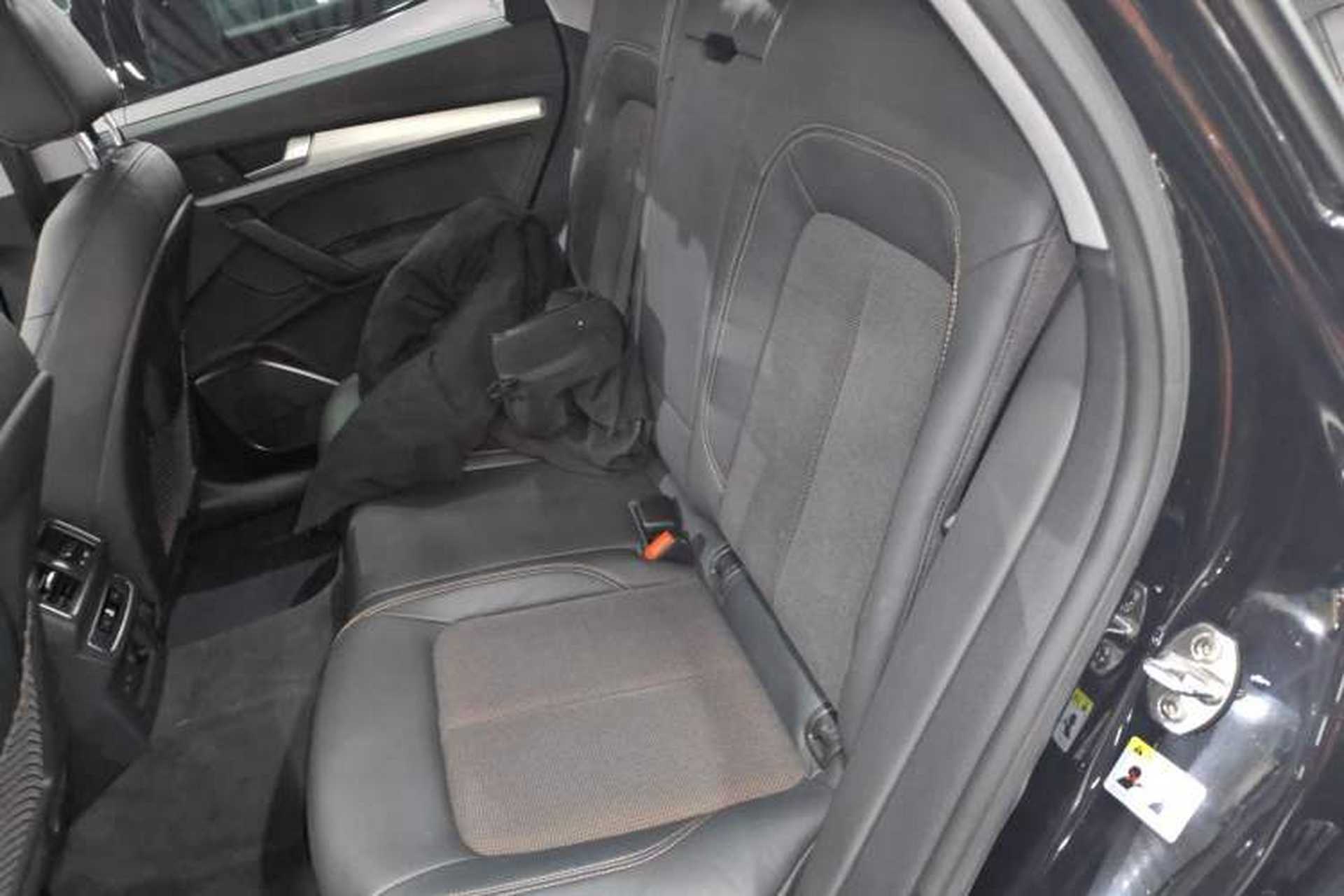 Used Audi Q5L 2018 40 TFSI Prestige Fashion Edition China VI Left Rear Seat