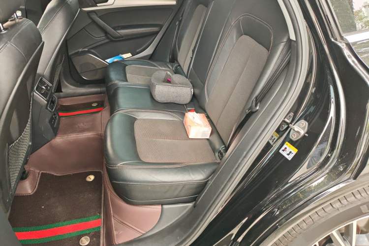 Used Audi Q5L 2018 40 TFSI Prestige Fashion Edition China VI Left Rear Seat