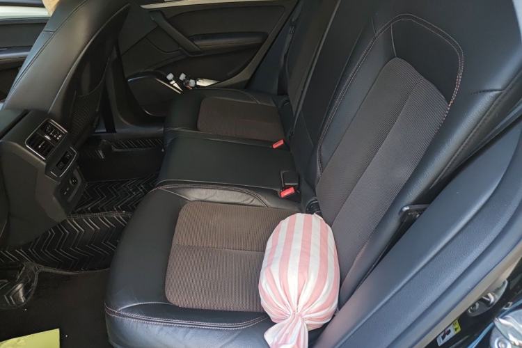 Used Audi Q5L 2018 40 TFSI Prestige Fashion Edition China VI Left Rear Seat