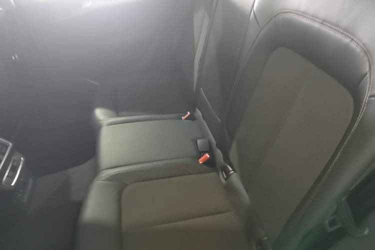 Used Audi Q5L 2018 45 TFSI Prestige Fashion Edition China VI Emission Standard Left Rear Seat
