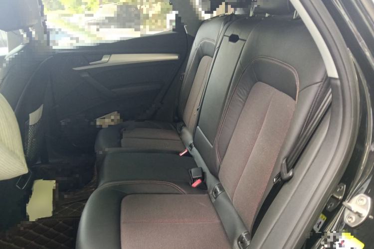 Used Audi Q5L 2018 40 TFSI Prestige Fashion Edition China VI Left Rear Seat